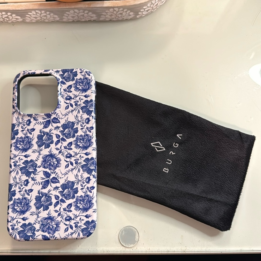 iPhone 15 Pro Max Burga phone case